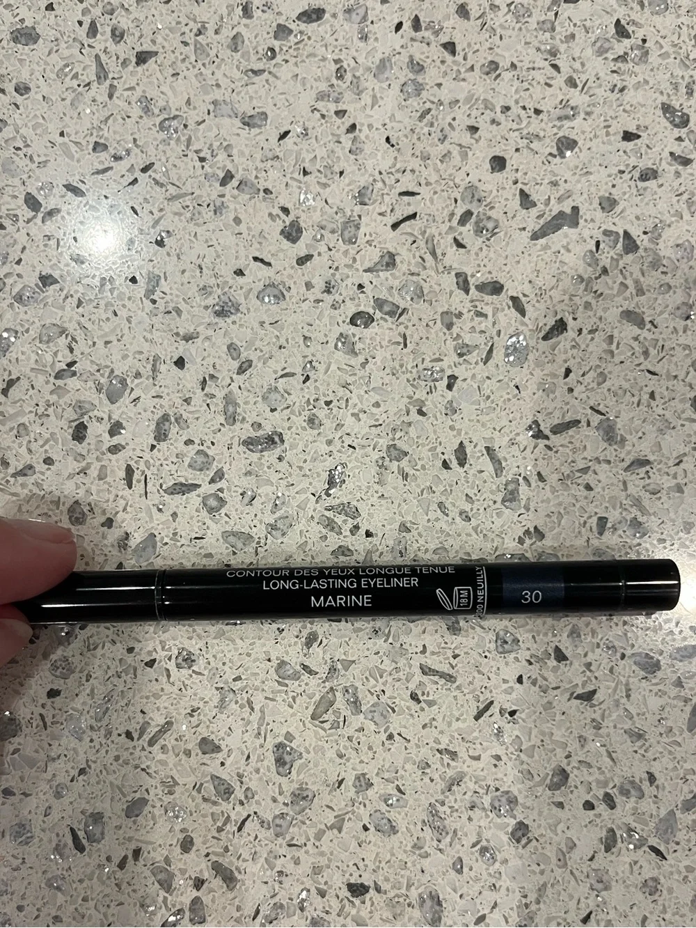 EUC CHANEL Eyeliner - Picture 3 of 8